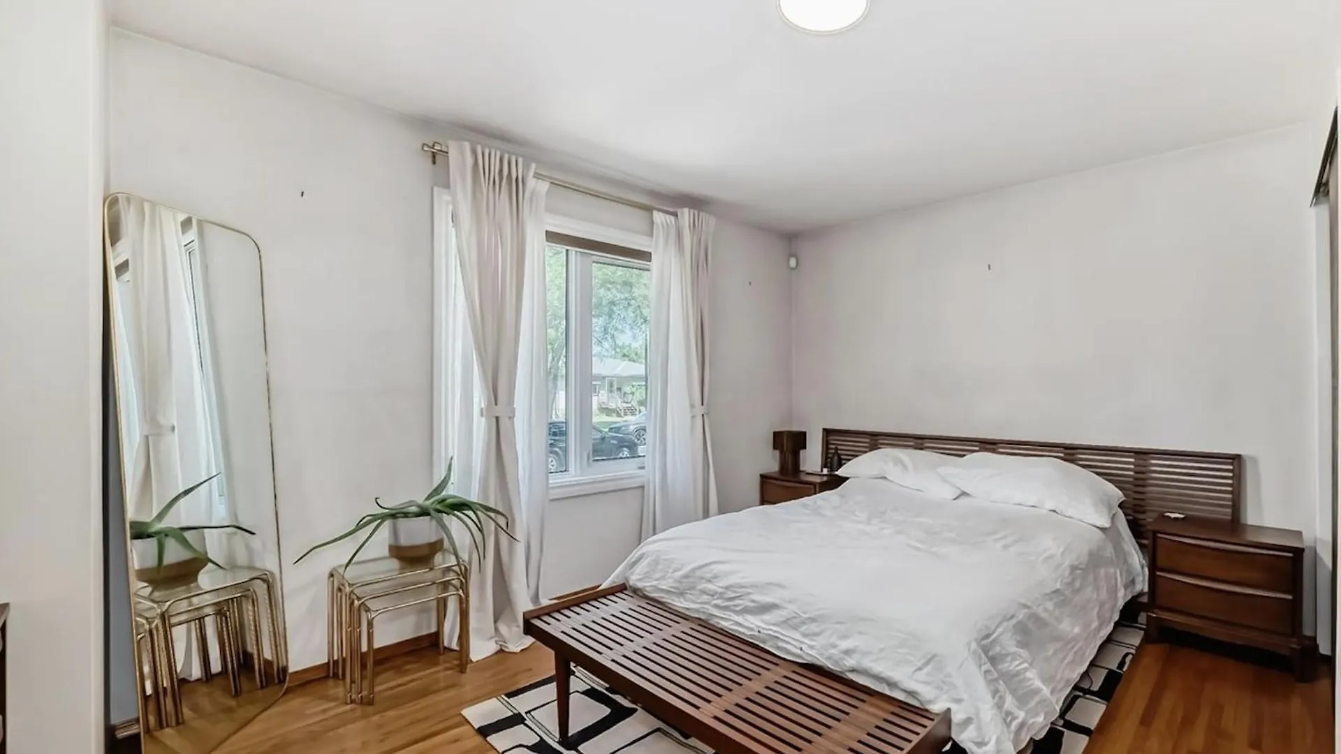 Spectacular Spruce Avenue location